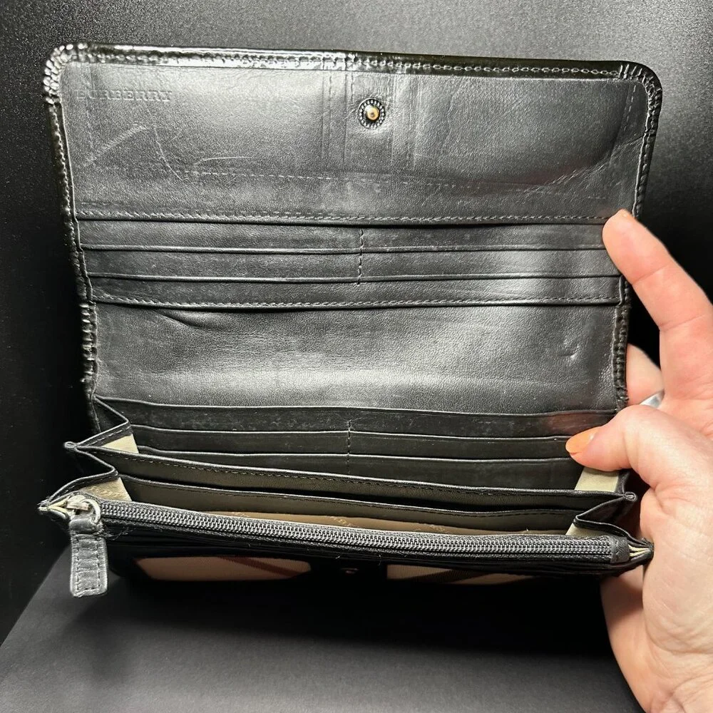 Burberry Supernova Check Penrose Continental Wallet - EUC - Picture 7 of 8